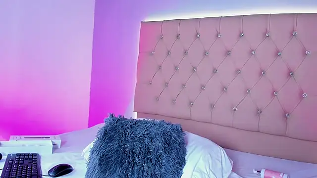 EmmaLawrence_'s cam snapshot