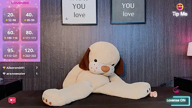 LittleDolll_18's web cam