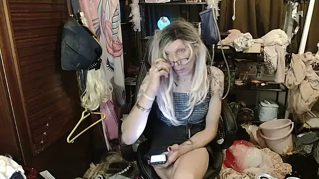 Ombeline1 live sex cam