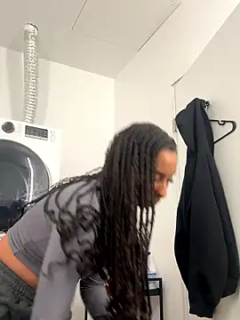 Your_Paris live sex cam