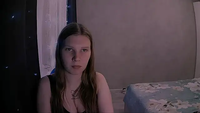 nelli_lux_'s cam snapshot