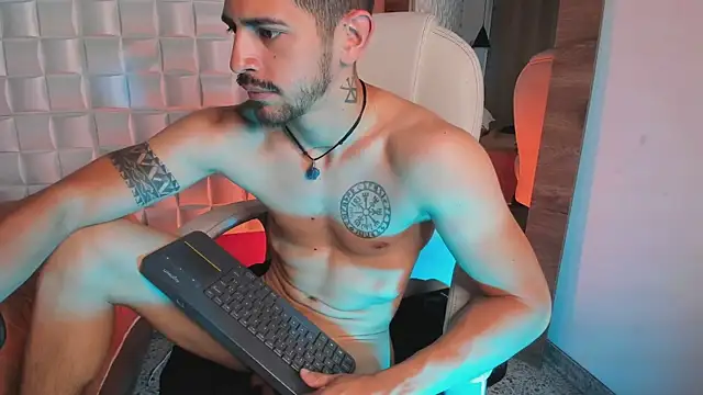 AlejandroStormm's cam snapshot