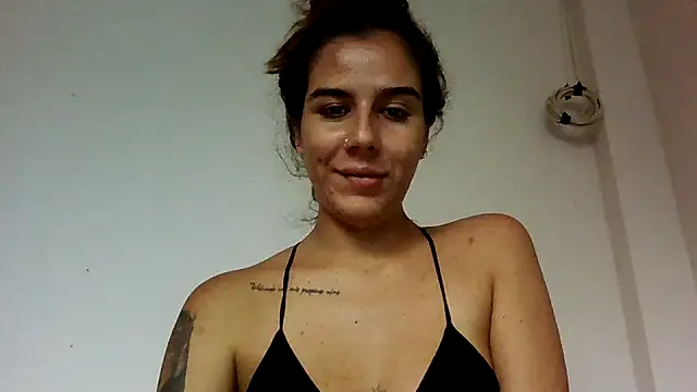 AllieYourGirl's cam snapshot