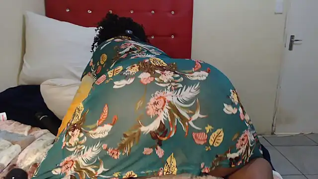 Foxybrownxx1's cam snapshot