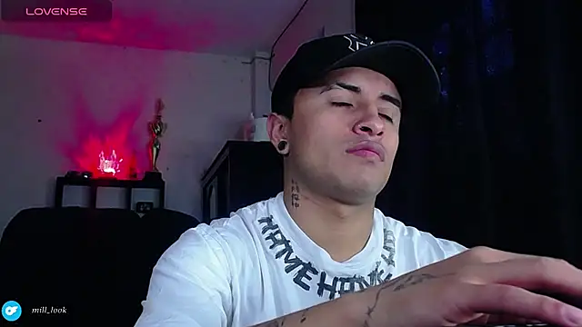 jhon_mendoza_'s cam snapshot