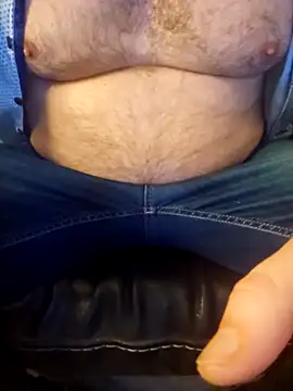 Uncutbj's cam snapshot