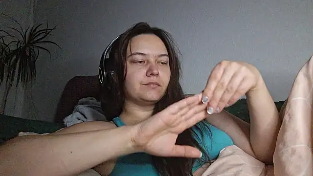 Cyndee_Winter's cam snapshot