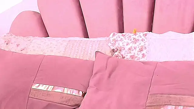 KylieMonnett live sex cam