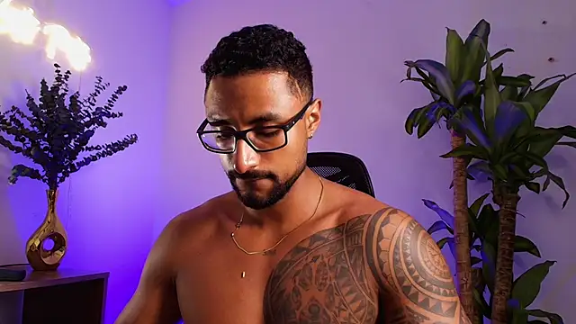 LiamGarcia1's cam snapshot