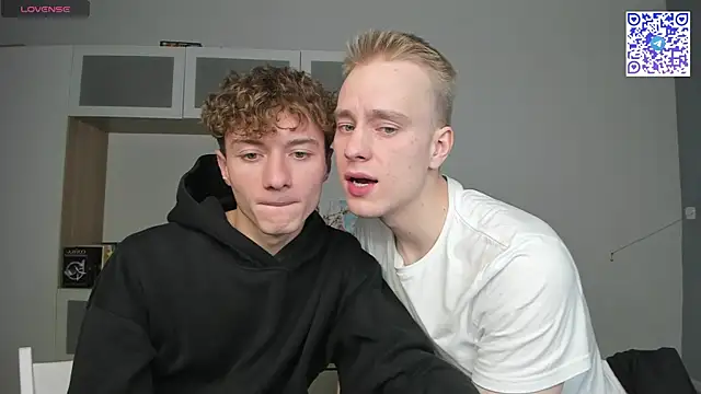 Kevin_Young_Cat's cam snapshot