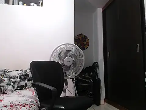 Jcolbi's cam snapshot