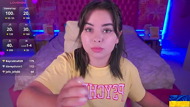 SusieWood's cam snapshot