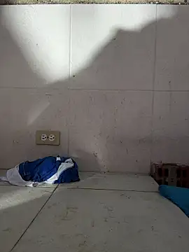 MrLeoLatino live sex cam