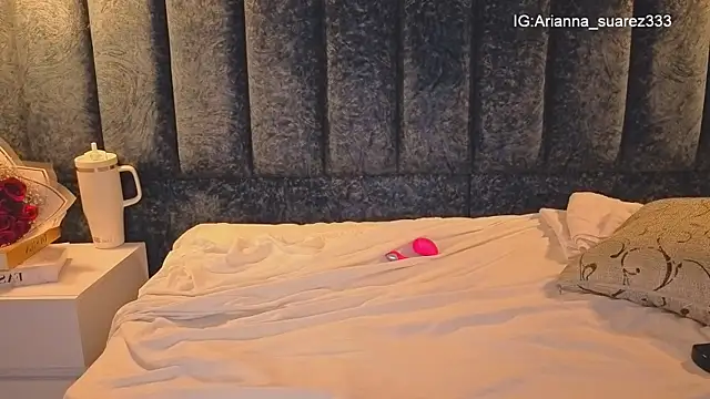 Ariannaa_Suarez1's cam snapshot