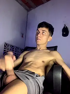 gabrielzinnnn085 live sex cam