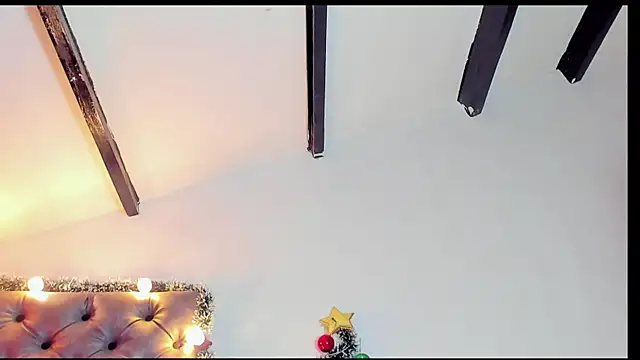 Luna021_1's cam snapshot