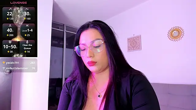 emily-777's cam snapshot