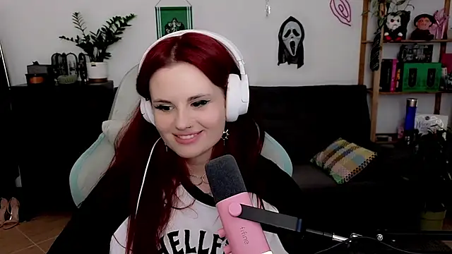 Della_Ideal's cam snapshot