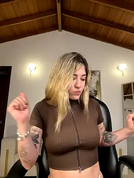 EveBensonX's cam snapshot