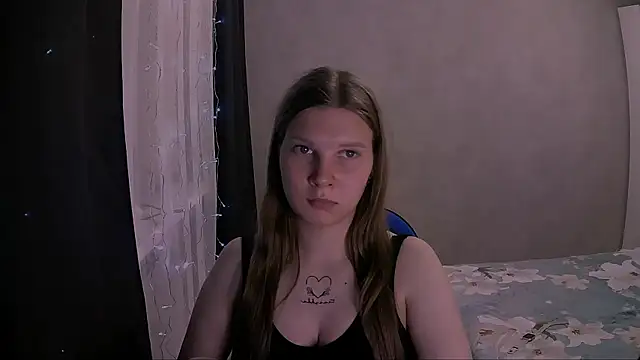 nelli_lux_'s cam snapshot