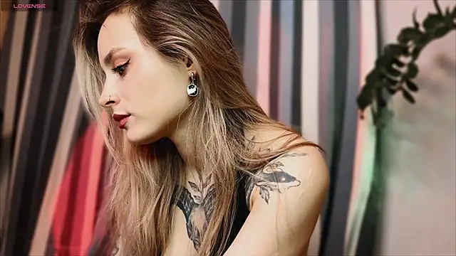 aviva_faith's cam snapshot