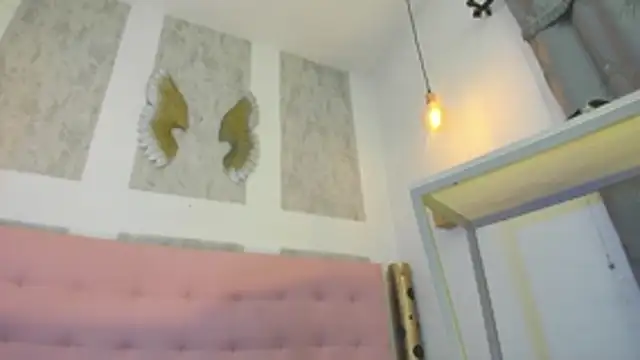 zhamira_21's cam snapshot