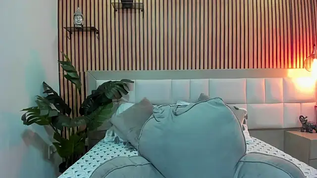 KattyBonnie's cam snapshot