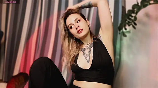 aviva_faith's cam snapshot