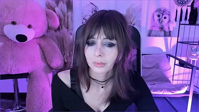 CrystallBloom live sex cam