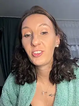 Emilia_Mausi's cam snapshot