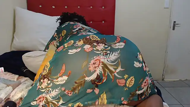 Foxybrownxx1's cam snapshot