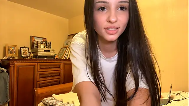 MinervaShetrawski's cam snapshot