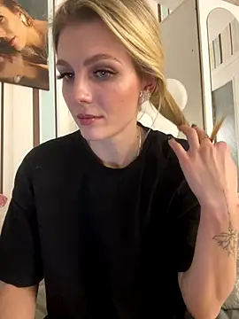 My_Hotgirl's cam snapshot