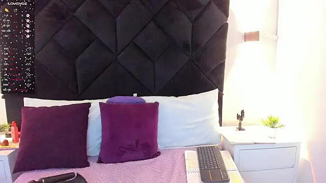 letiziia_sky1's cam snapshot