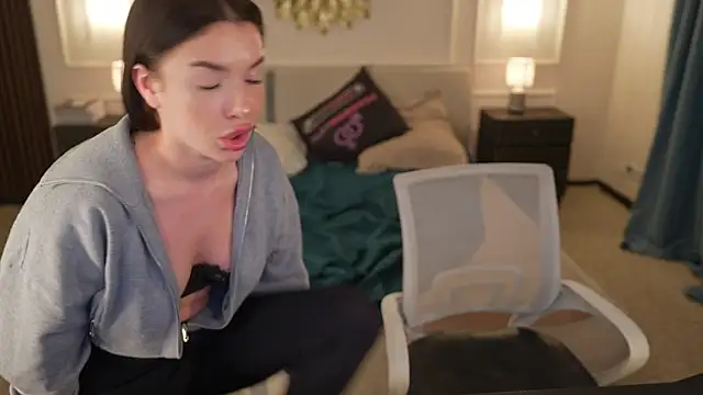 Selena_Glow's cam snapshot