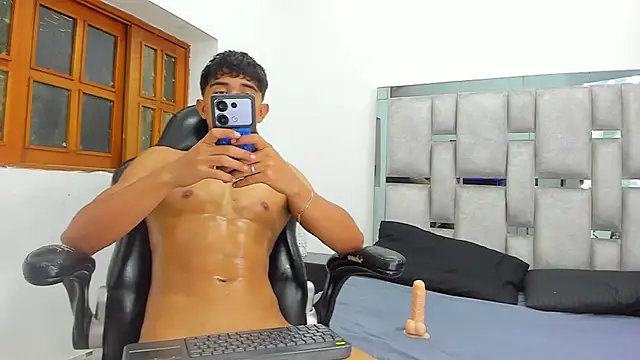 Ashton__Montana live sex cam