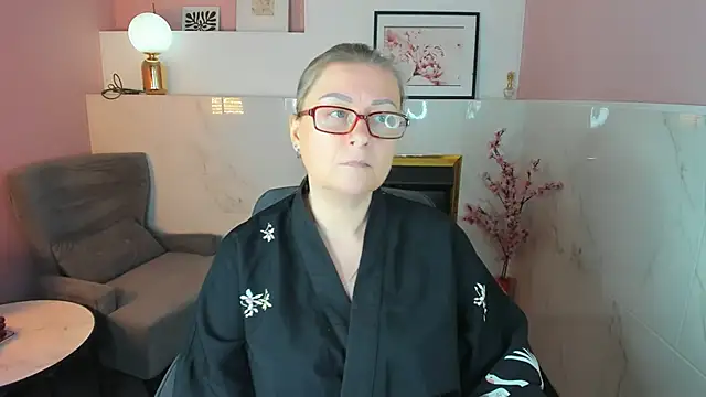 AlexandraKind live sex cam