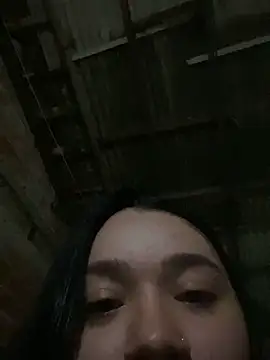 QueenYumi live sex cam