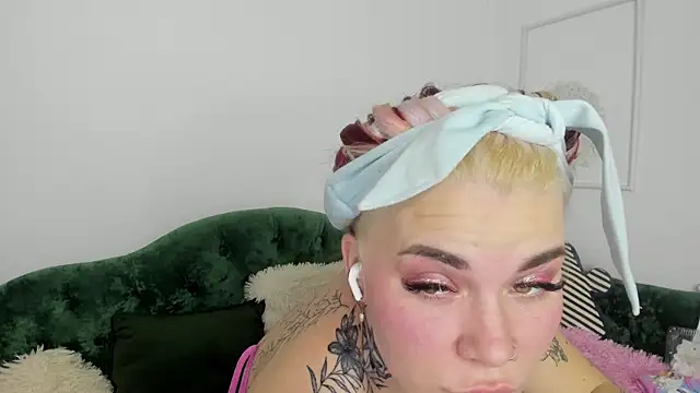 lada_love's cam snapshot