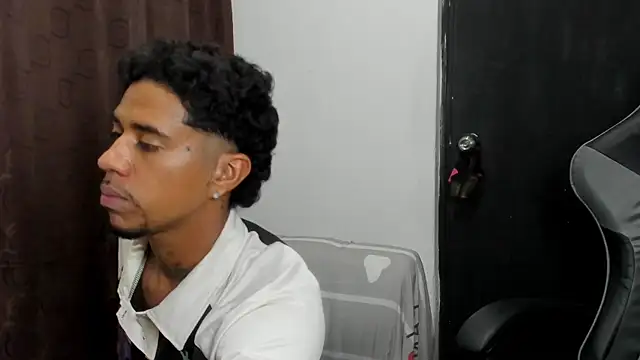 violet_and_myers live sex cam