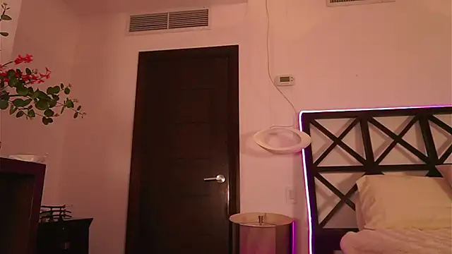 LunaMystyque's cam snapshot