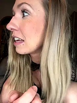 lola_tentatiion live sex cam