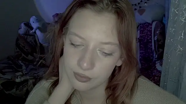 Lily_Ember's cam snapshot