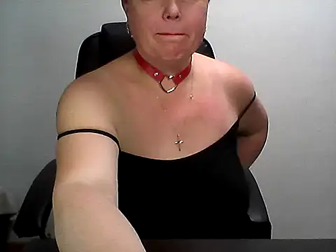 EllaLove2277's cam snapshot