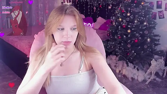 KarambaMoon's cam snapshot