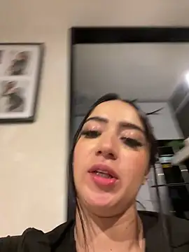 EmmyEvans1 live sex cam