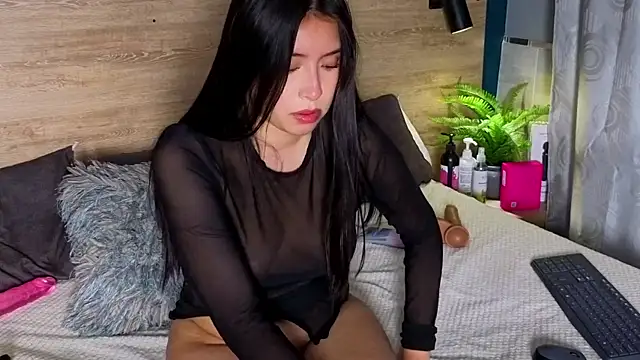 SarahMiler_'s cam snapshot