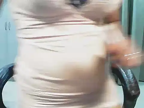 short_girl_'s cam snapshot