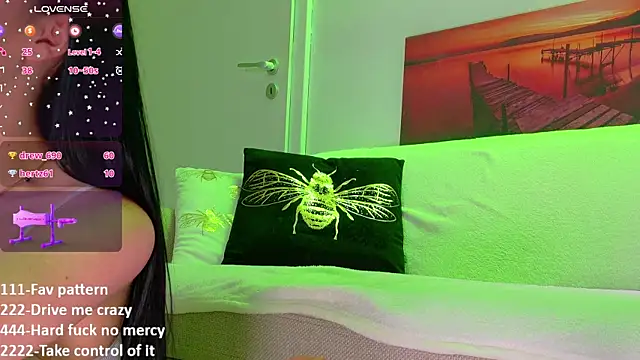 TiaBelle's cam snapshot