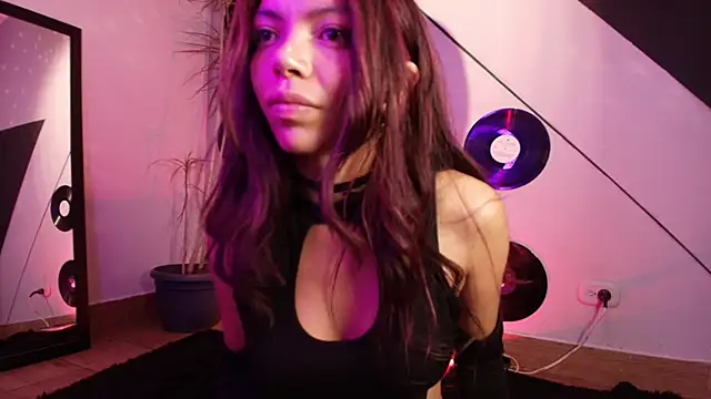 goddess_julieta's cam snapshot